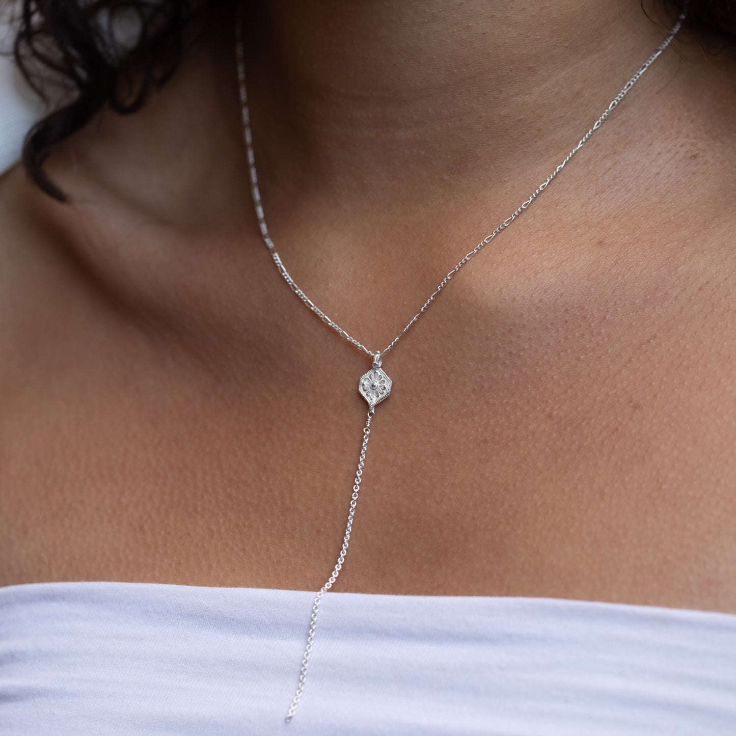 Mini Flower Tail Necklace